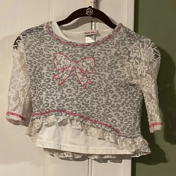 Girls top/shirt size 5 mix and match any 3/$7 and get them $4 each - Picture 5 of 12